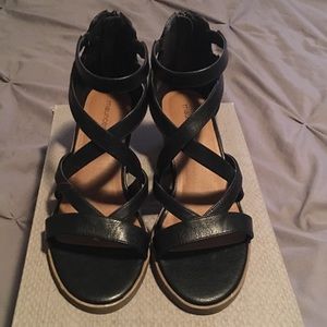 Maurices black crisscross heel